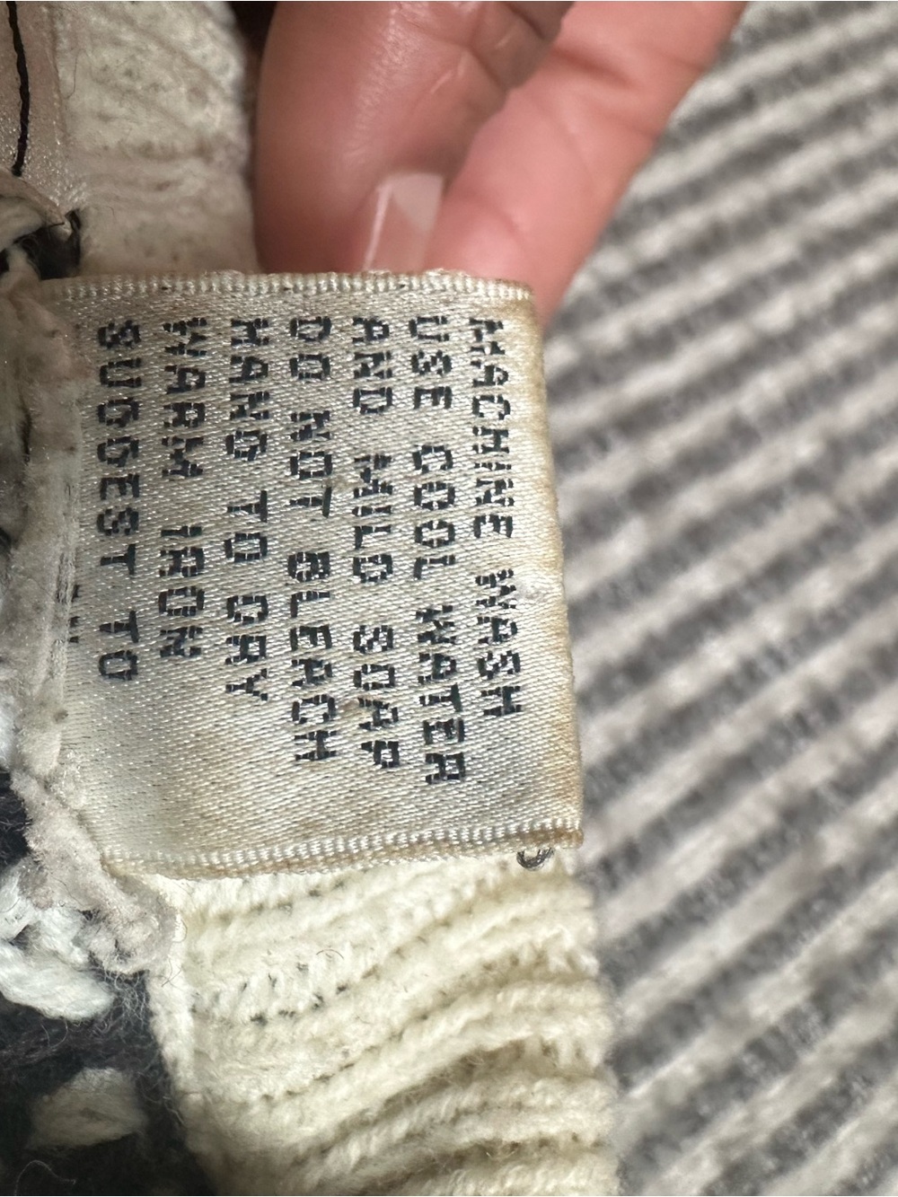 Women’s Black & Cream Patterned Knit Sweater - Picture 4 of 5